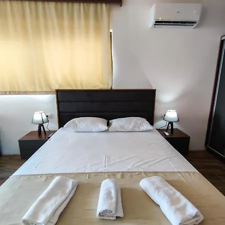 Apartaments Begu Ulcinj Exterior photo