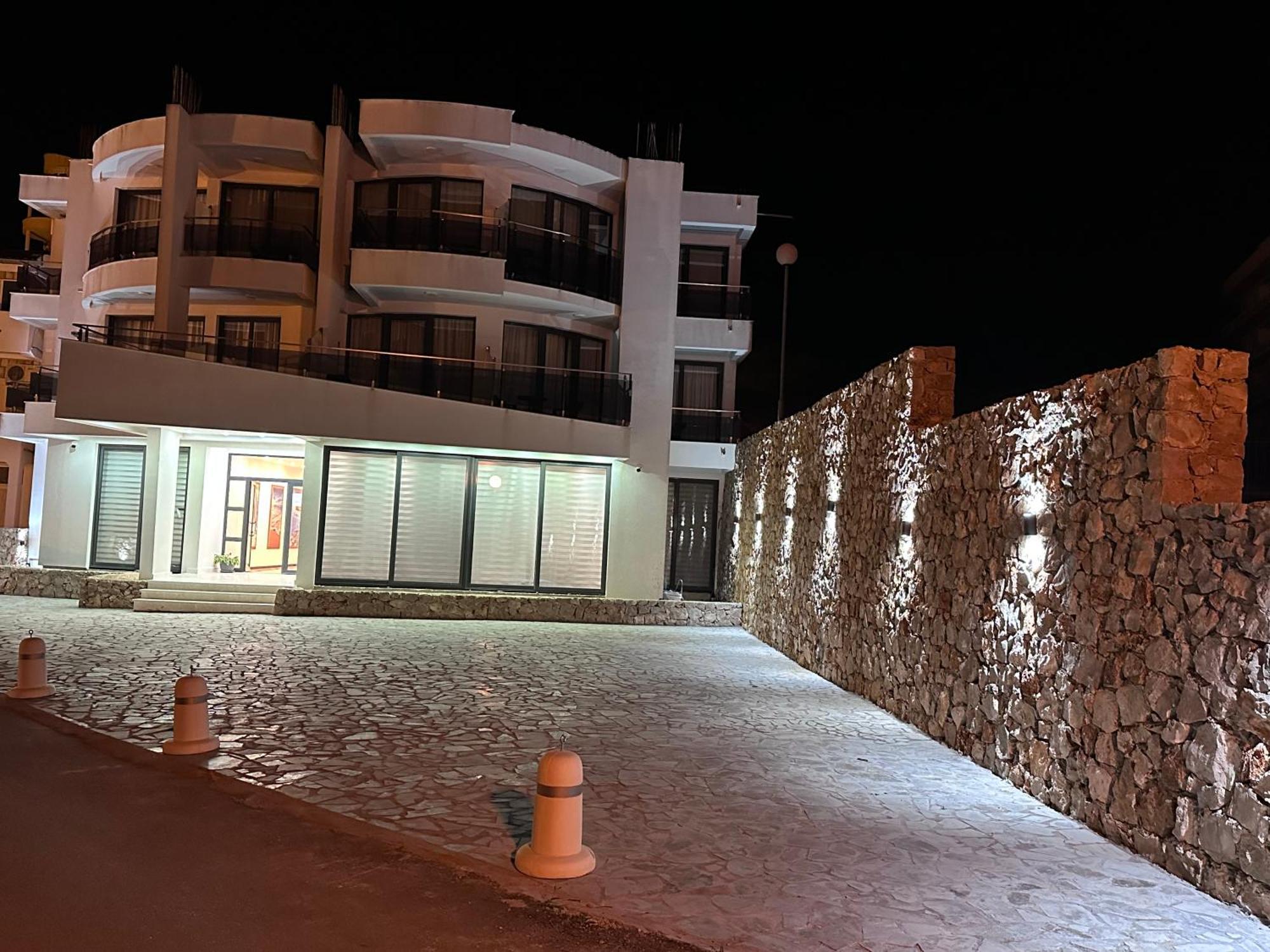 Begu Apartment *